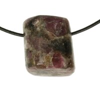 Victoriet (spinel in Biotiet] doorboord