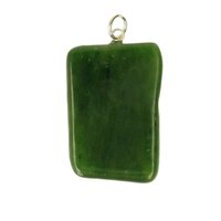 Jade Nefriet Pakistan hanger