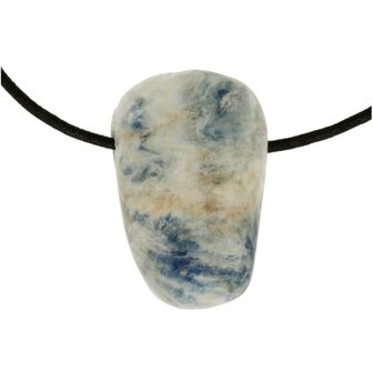 Scheeliet in blue lace onyx