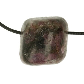 Victoriet (spinel in Biotiet