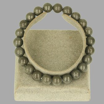	Pyriet armband