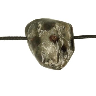 Granaat met kyaniet en mica