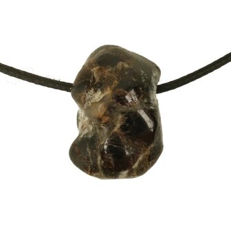 Granaat met kyaniet en mica