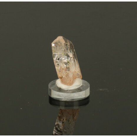 Gouden Enhydro kristal of Petroleumkwarts
