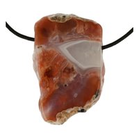 Agaatplak natuurlijk niet gekleurd doorboord inclusief koord