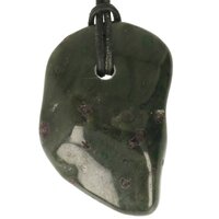 Eudialiet doorboord incl koord