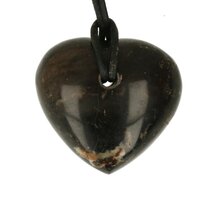 Zwarte opaal  hart doorboord incl koord