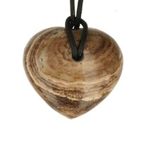 Zwarte opaal  hart doorboord incl koord