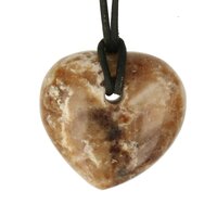 Zwarte opaal  hart doorboord incl koord