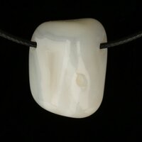 Vredes agaat witte agaat doorboord + koord