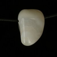 Vredes agaat witte agaat doorboord + koord