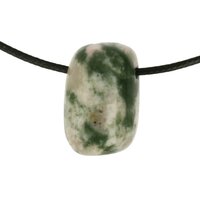 Clinozoisiet (Nzuri Moyo) doorboord inclusief koord