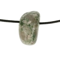 Clinozoisiet (Nzuri Moyo) doorboord inclusief koord