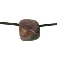 Charoïet met Tinaksite doorboord