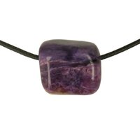 Charoïet met Tinaksite doorboord