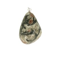 Granaat met Hoornblende in Veldspaat uit Oostenrijk hanger