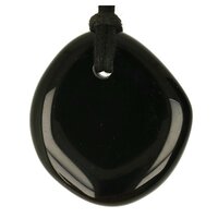 Zwarte obsidiaan plat doorboord + koord