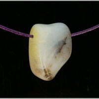 Witte Opaal doorboord + koord