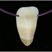 Witte Opaal doorboord + koord