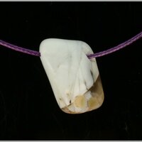 Witte Opaal doorboord + koord