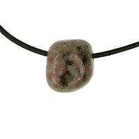 Thuliet in Veldspaat doorboord + koord