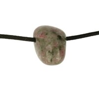 Thuliet in Veldspaat doorboord + koord