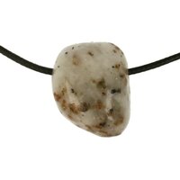 Calciet met Chondrodiet en Diopsiet doorboord