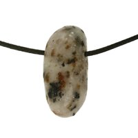 Calciet met Chondrodiet en Diopsiet doorboord