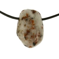 Calciet met Chondrodiet en Diopsiet doorboord