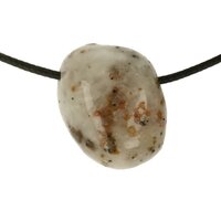 Calciet met Chondrodiet en Diopsiet doorboord