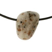 Calciet met Chondrodiet en Diopsiet doorboord