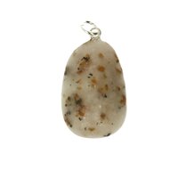 Calciet met Chondrodiet en Diopsiet Hanger